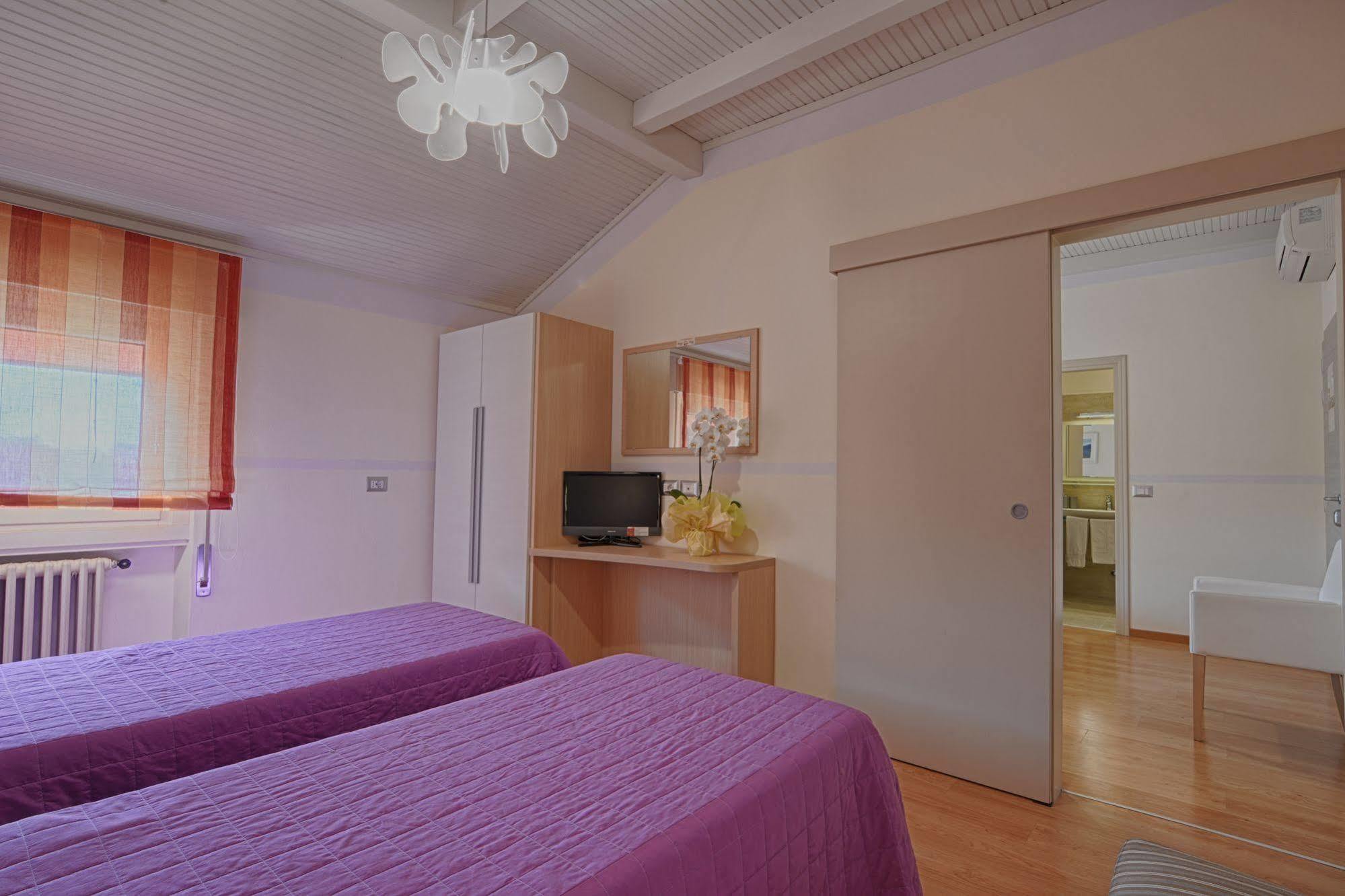 Hotel Europa - Sorico Bagian luar foto