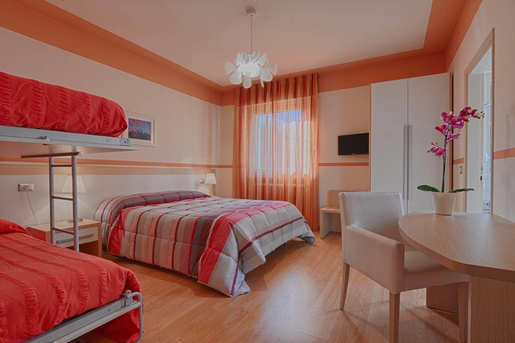 Hotel Europa - Sorico Bagian luar foto