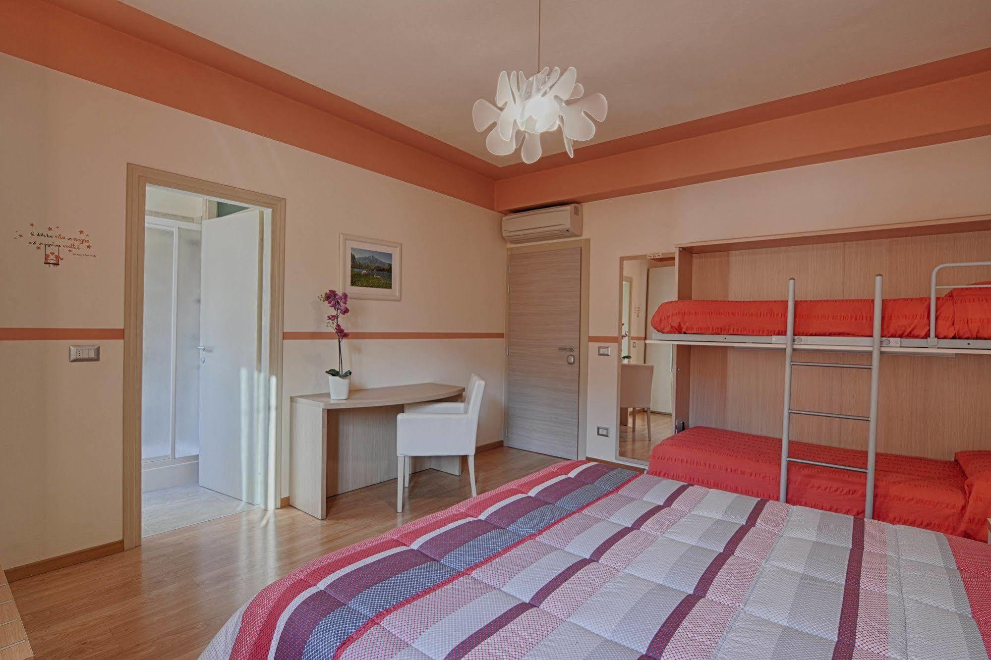 Hotel Europa - Sorico Bagian luar foto