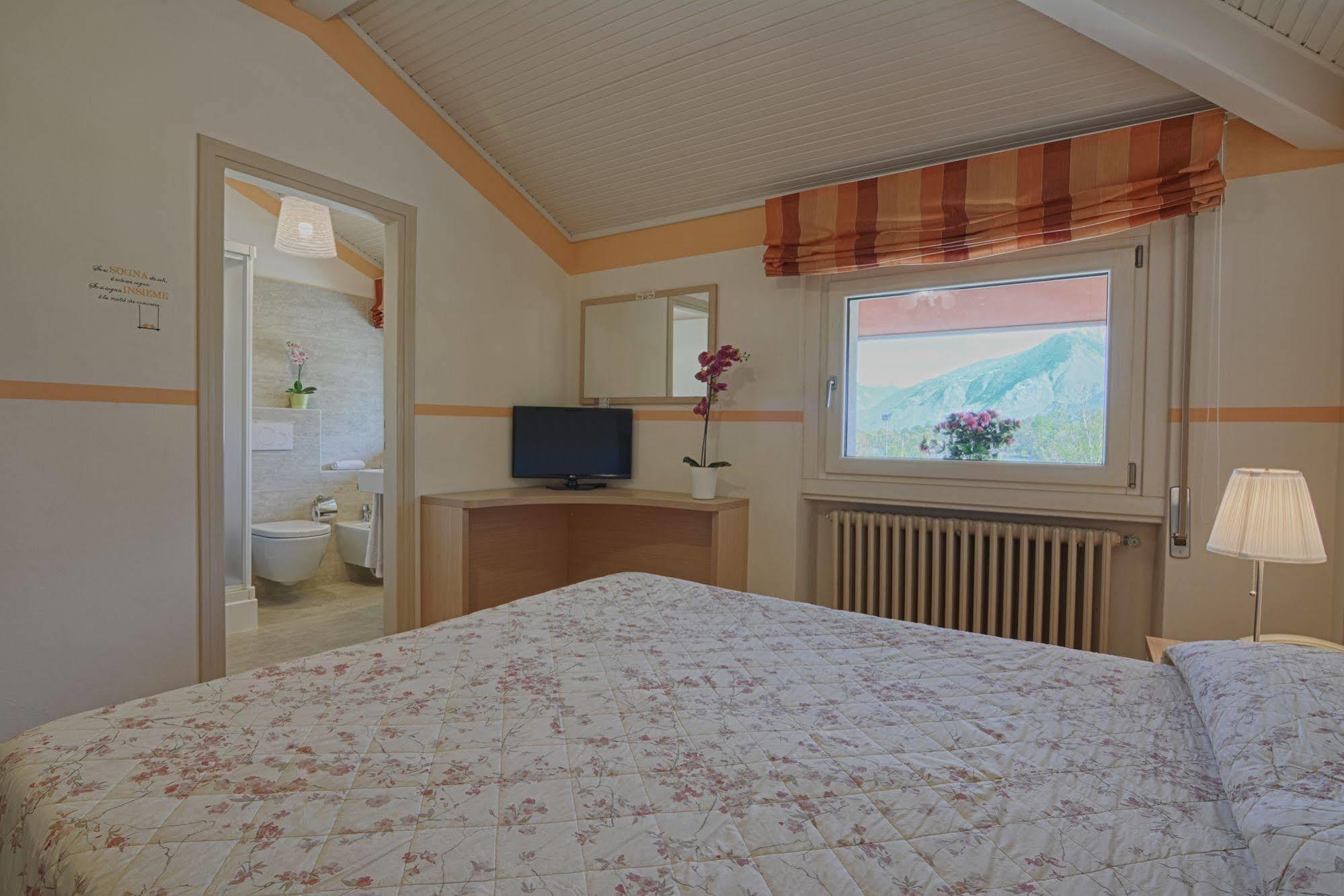 Hotel Europa - Sorico Bagian luar foto